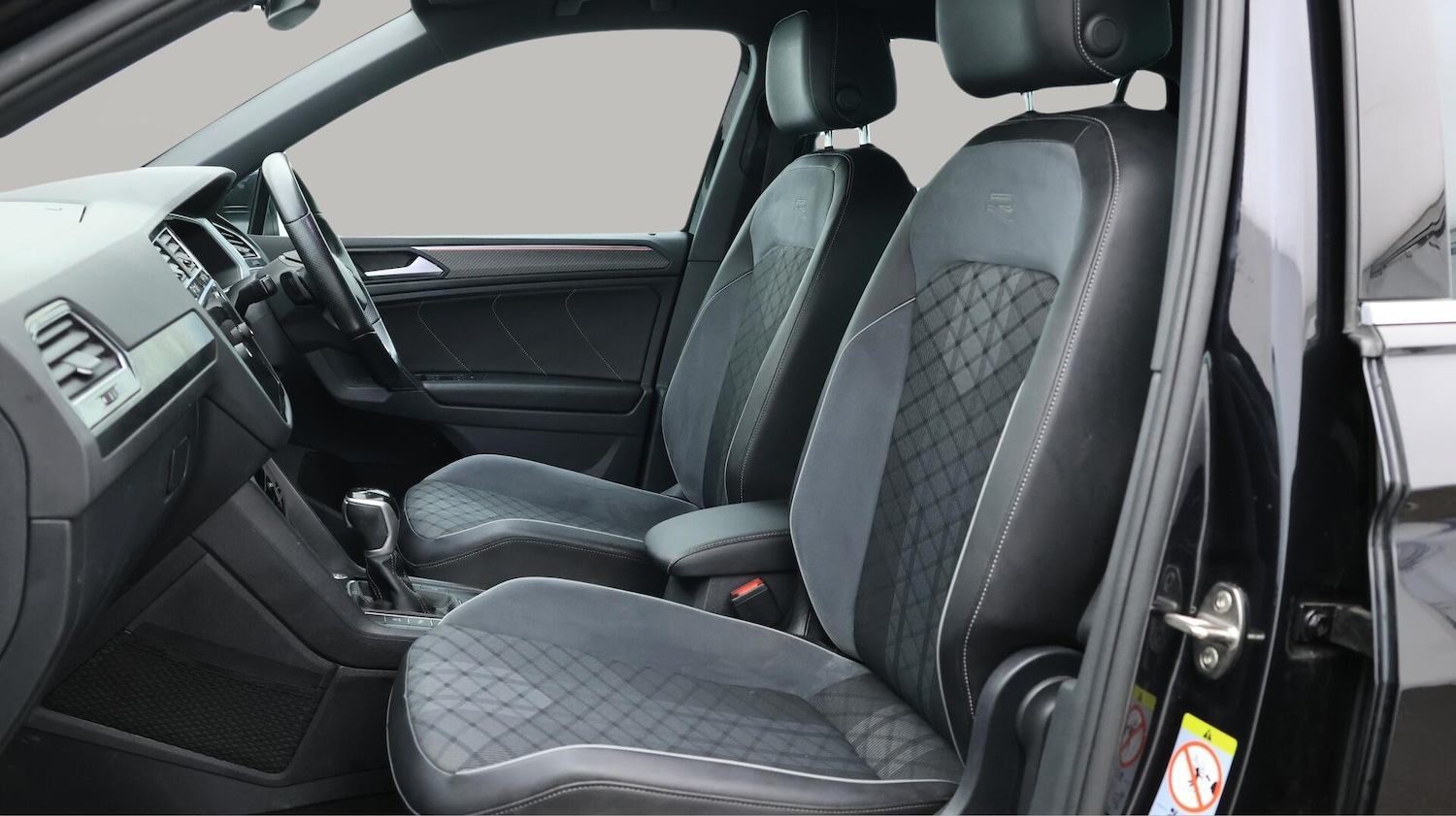 Used Volkswagen Tiguan 2021 for sale - 76597065: Photo 15