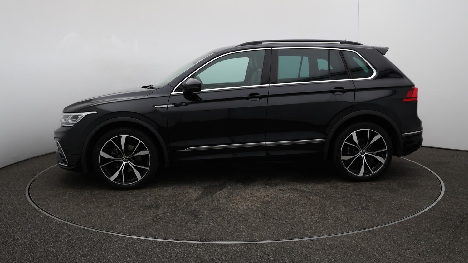 Used Volkswagen Tiguan 2021 for sale - 76597065: Photo 65