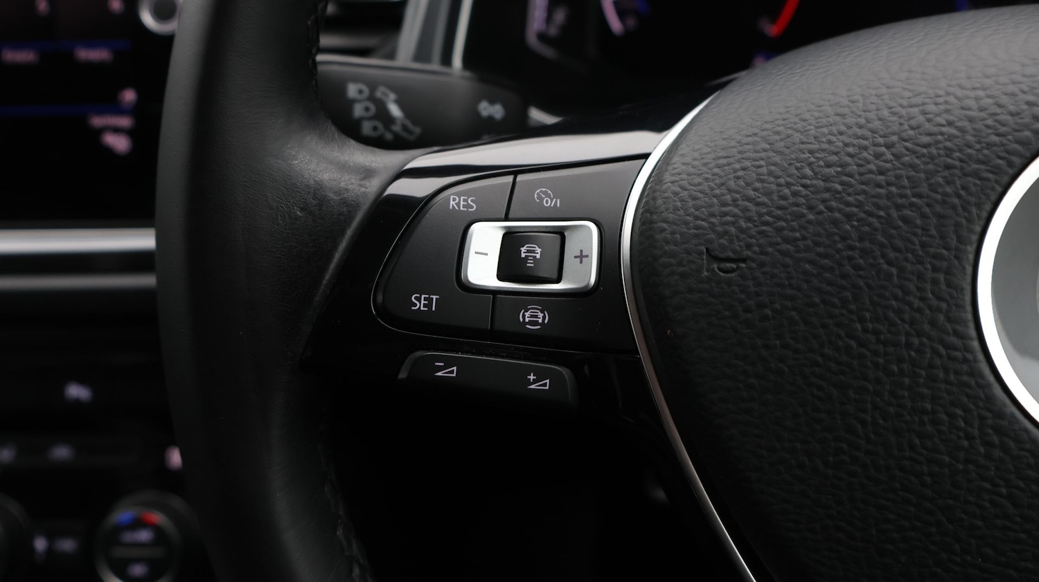 Used Volkswagen T-Roc 2021 for sale - 77761704: Photo 23