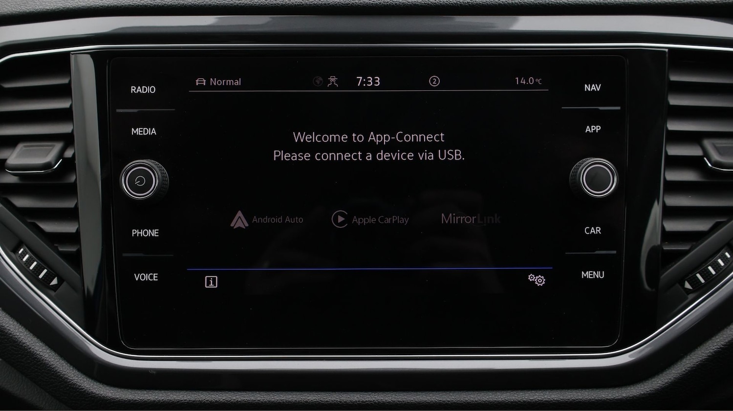 Used Volkswagen T-Roc 2021 for sale - 77761704: Photo 25