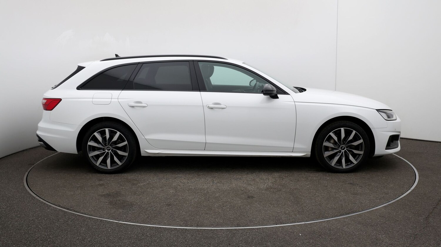 Used Audi A4 Avant for sale - 76809764: Photo 42