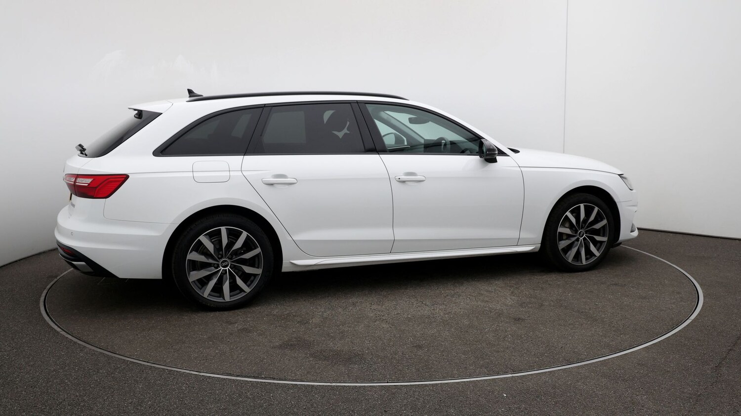 Used Audi A4 Avant for sale - 76809764: Photo 44
