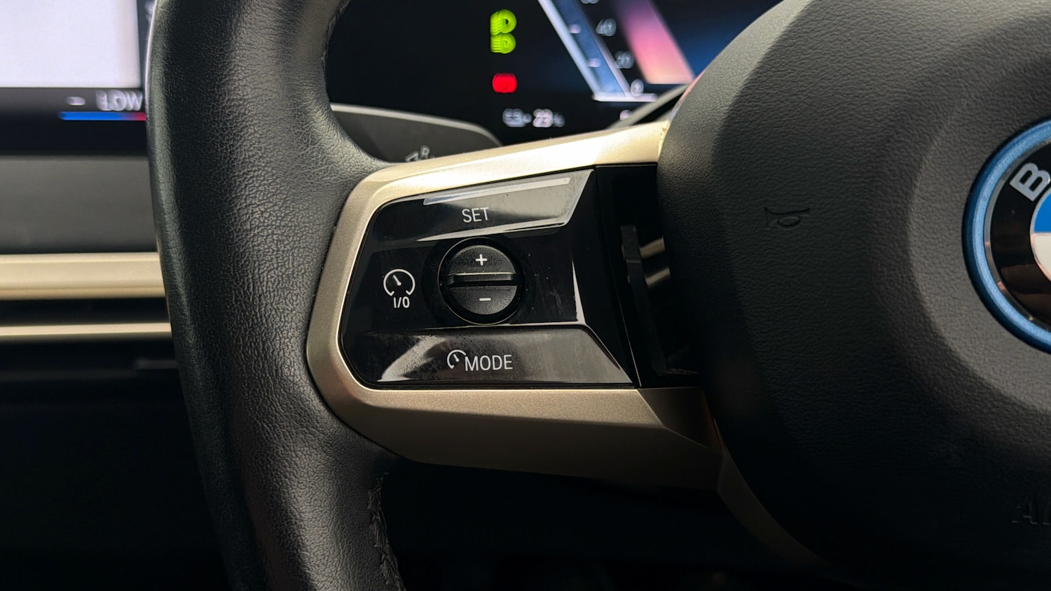 Used BMW iX 2022 for sale - 77834280: Photo 22