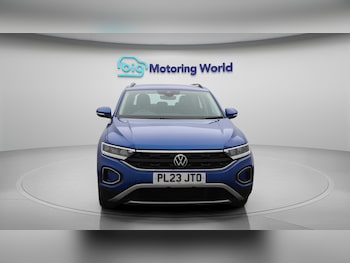 Used Volkswagen T-Roc 2023 for sale - 76658965: Photo