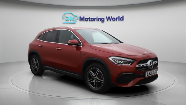 Used Mercedes-Benz GLA 2021 for sale - 76199901: Photo 2