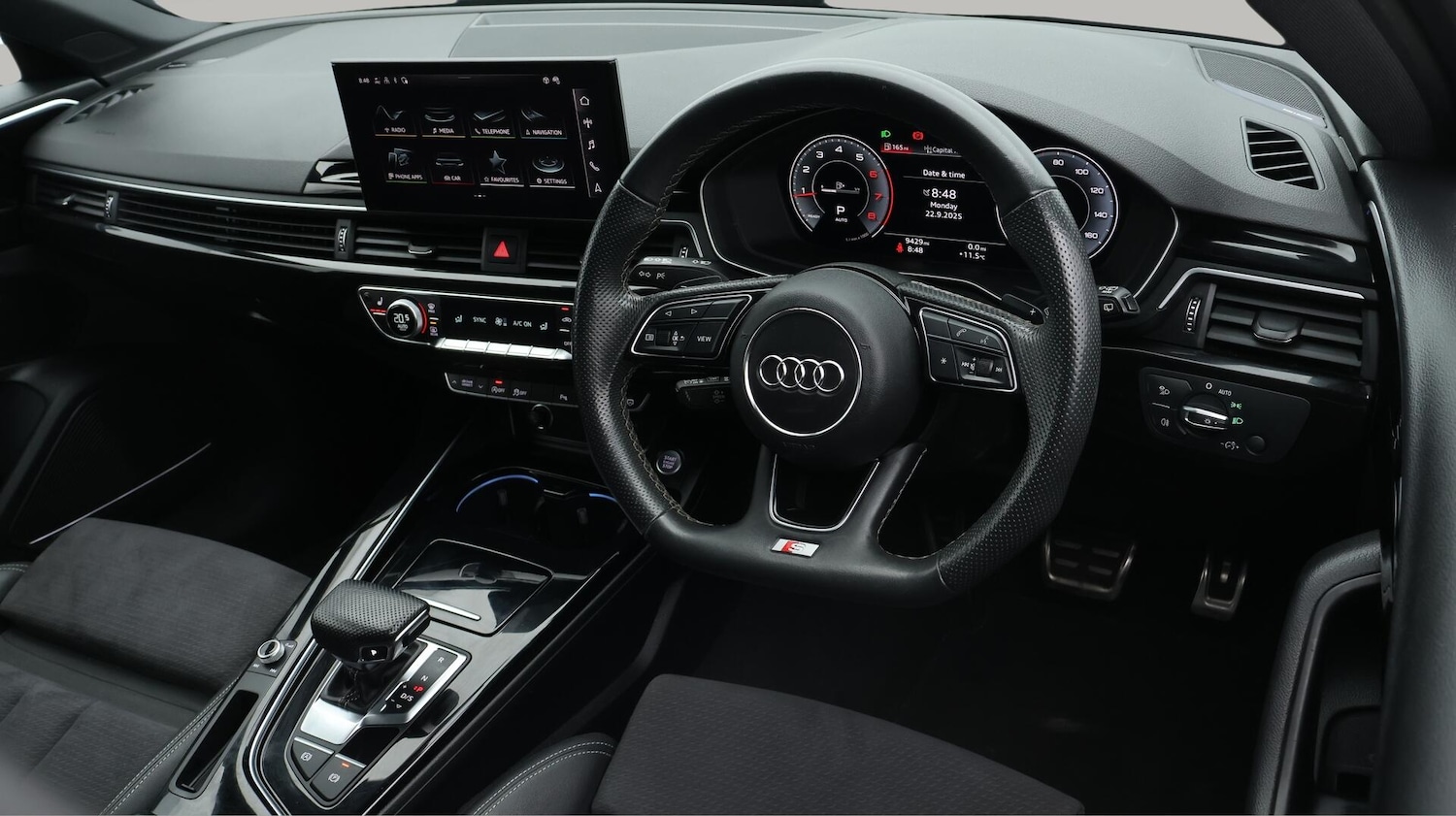 Used Audi A4 Avant 2023 for sale - 76032160: Photo 10