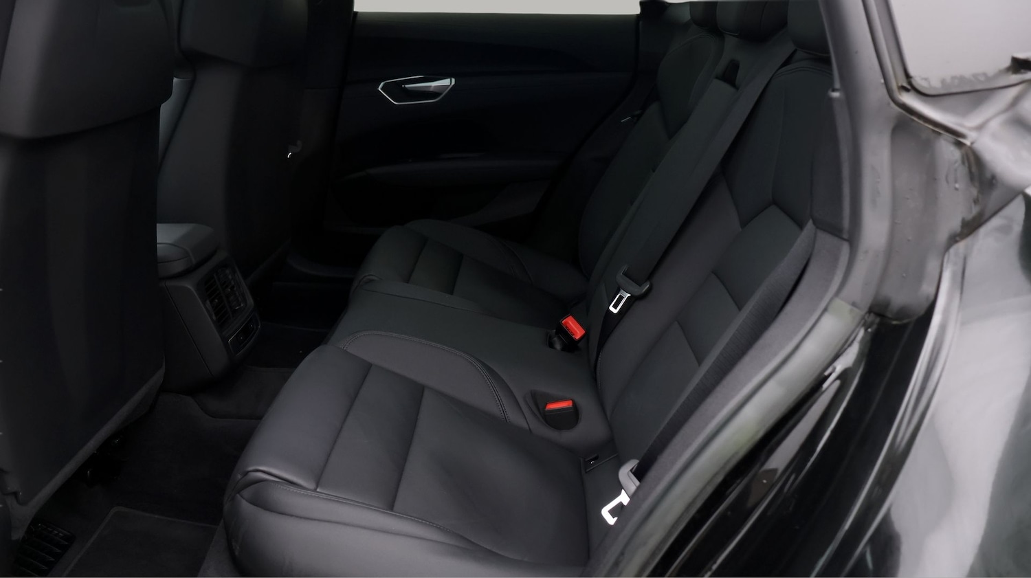 Used Audi e-tron GT 2023 for sale - 77438006: Photo 16