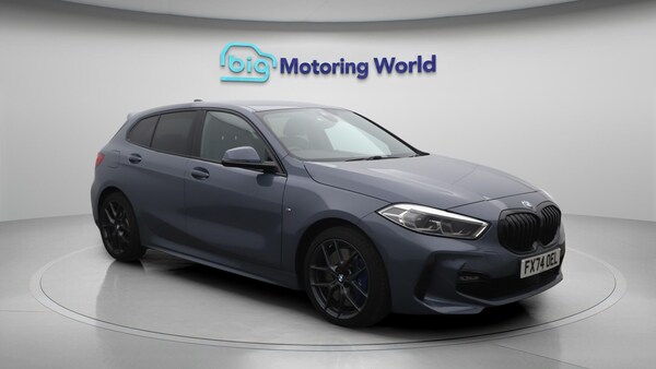 Used BMW 1 Series 2024 for sale - 76152141: Photo 2
