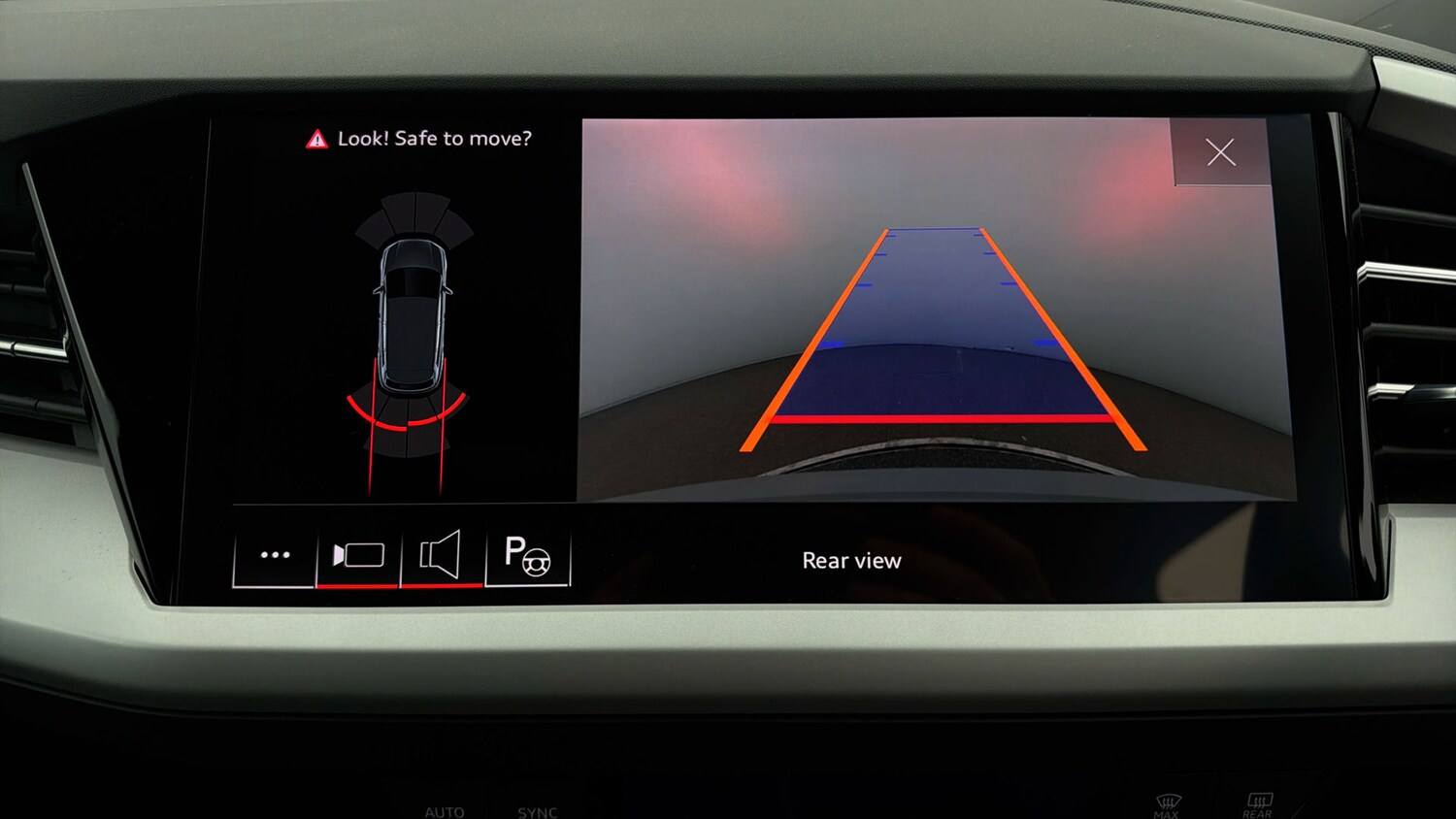 Used Audi Q4 e-tron 2023 for sale - 78207245: Photo 26