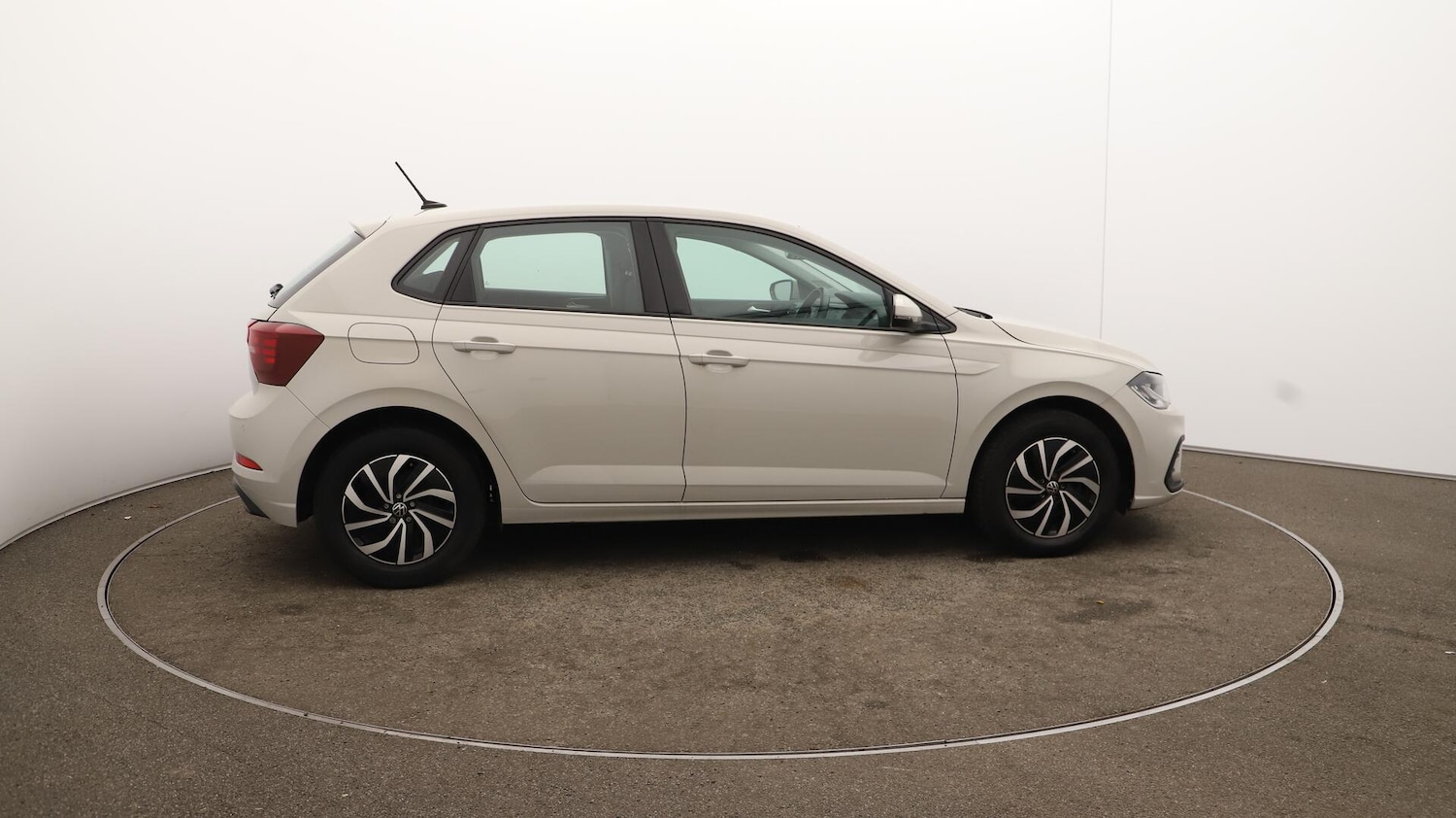 Used Volkswagen Polo 2022 for sale - 76538004: Photo 52