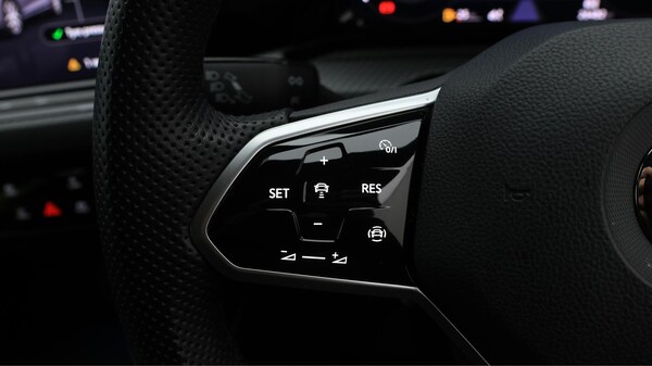 Used Volkswagen Golf 2022 for sale - 76158871: Photo 24