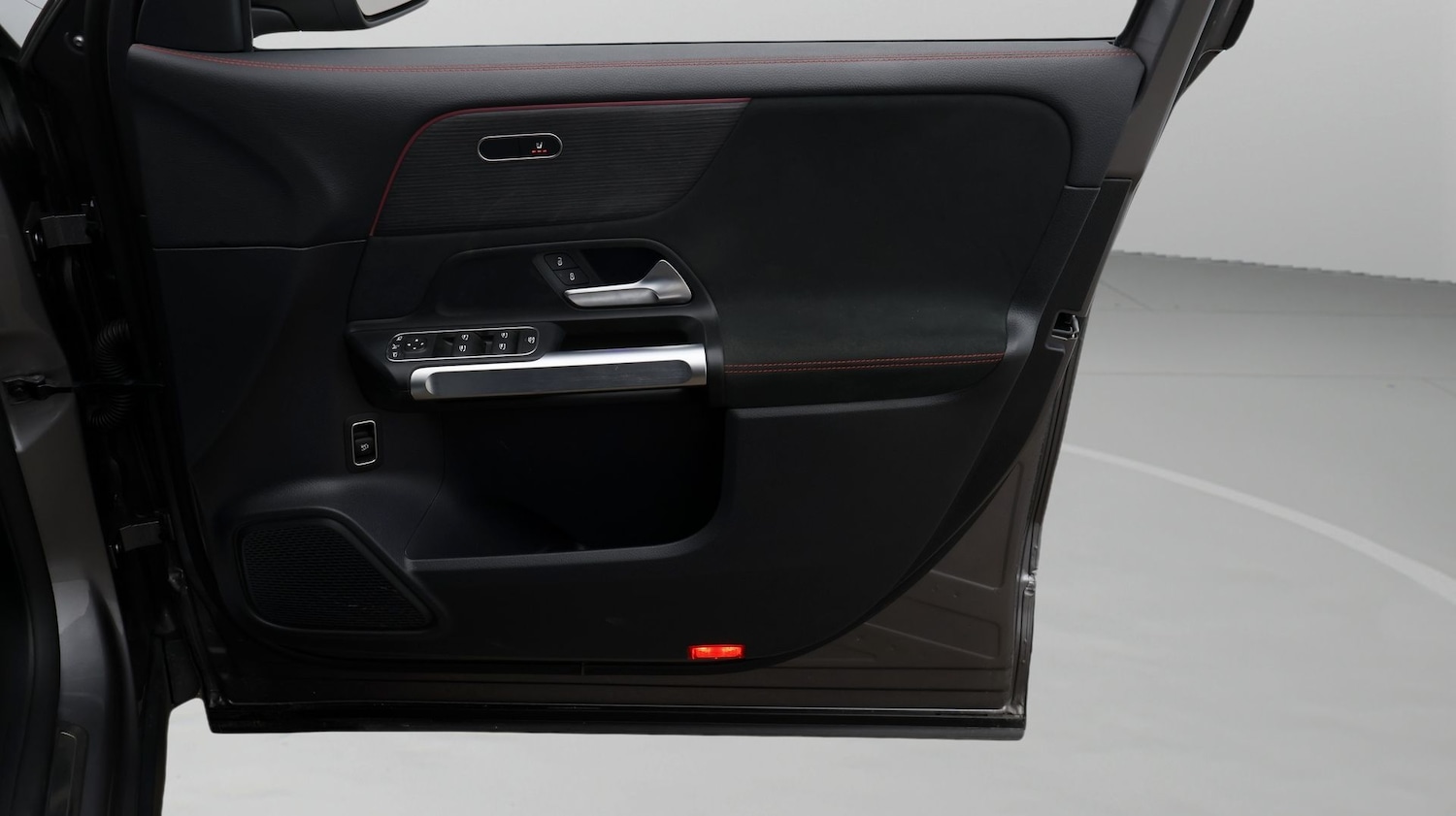 Used Mercedes-Benz EQB 2023 for sale - 77618685: Photo 15