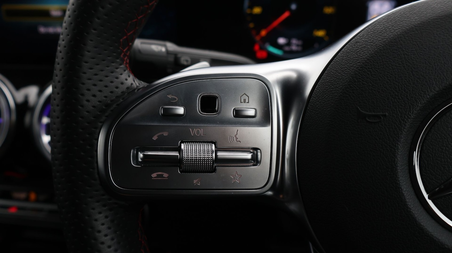 Used Mercedes-Benz EQB 2023 for sale - 77618685: Photo 28