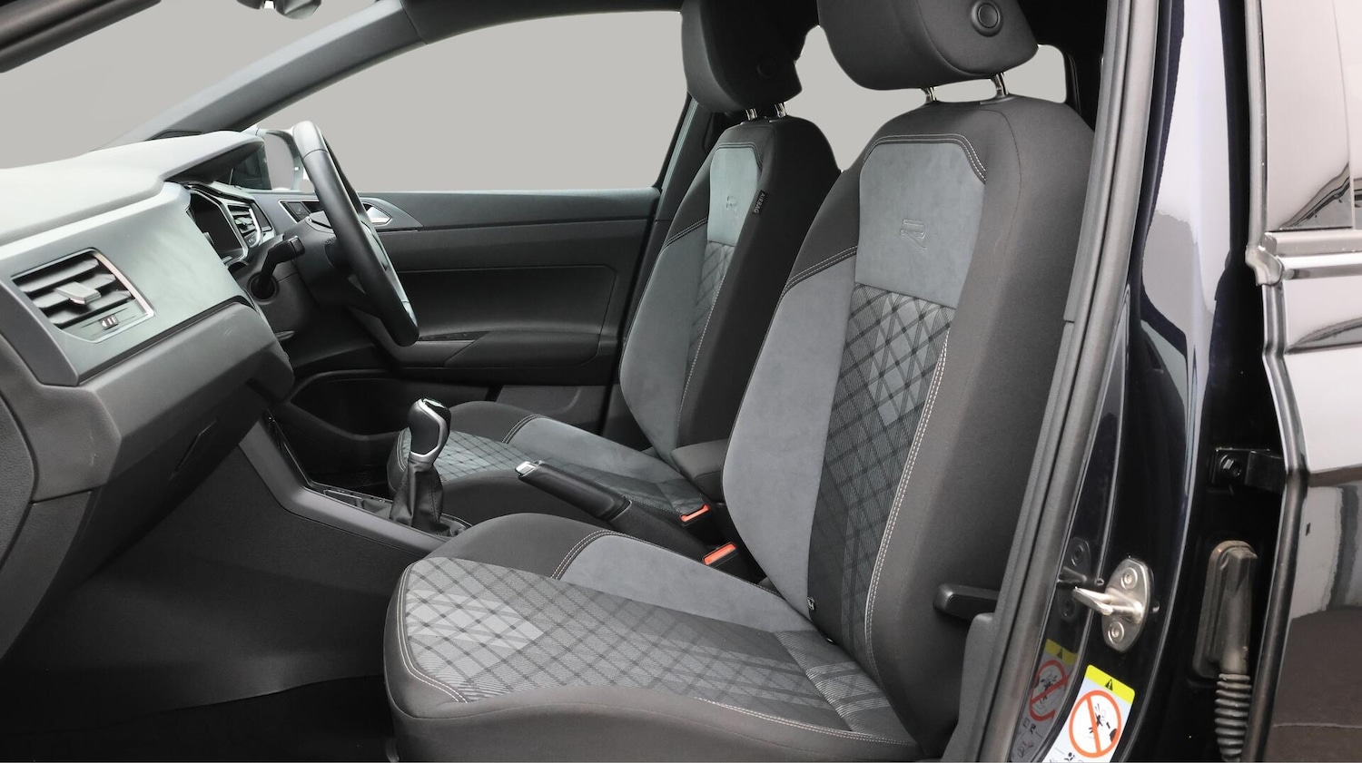 Used Volkswagen Taigo 2023 for sale - 76432930: Photo 15