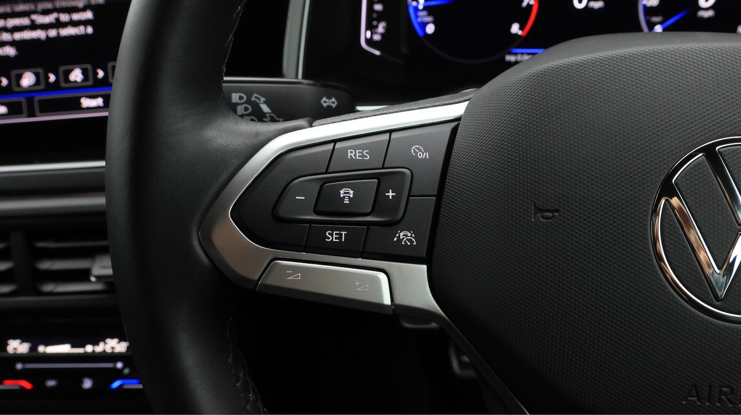 Used Volkswagen Taigo 2023 for sale - 76432930: Photo 25