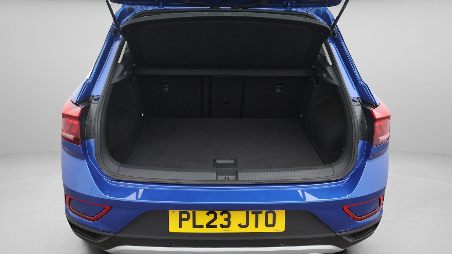 Used Volkswagen T-Roc 2023 for sale - 76765955: Photo 18