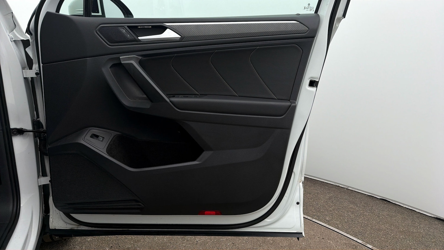 Used Volkswagen Tiguan Allspace 2025 for sale - 78094843: Photo 14