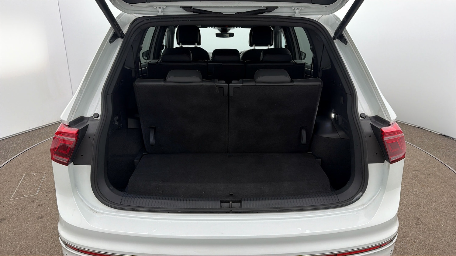 Used Volkswagen Tiguan Allspace 2025 for sale - 78094843: Photo 16