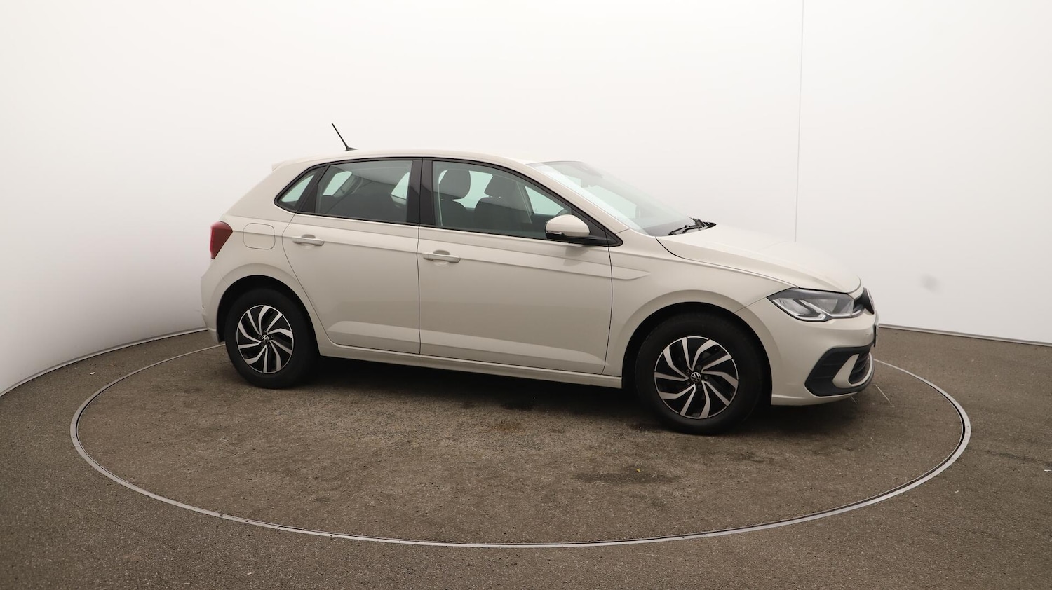 Used Volkswagen Polo for sale - 76472232: Photo 48