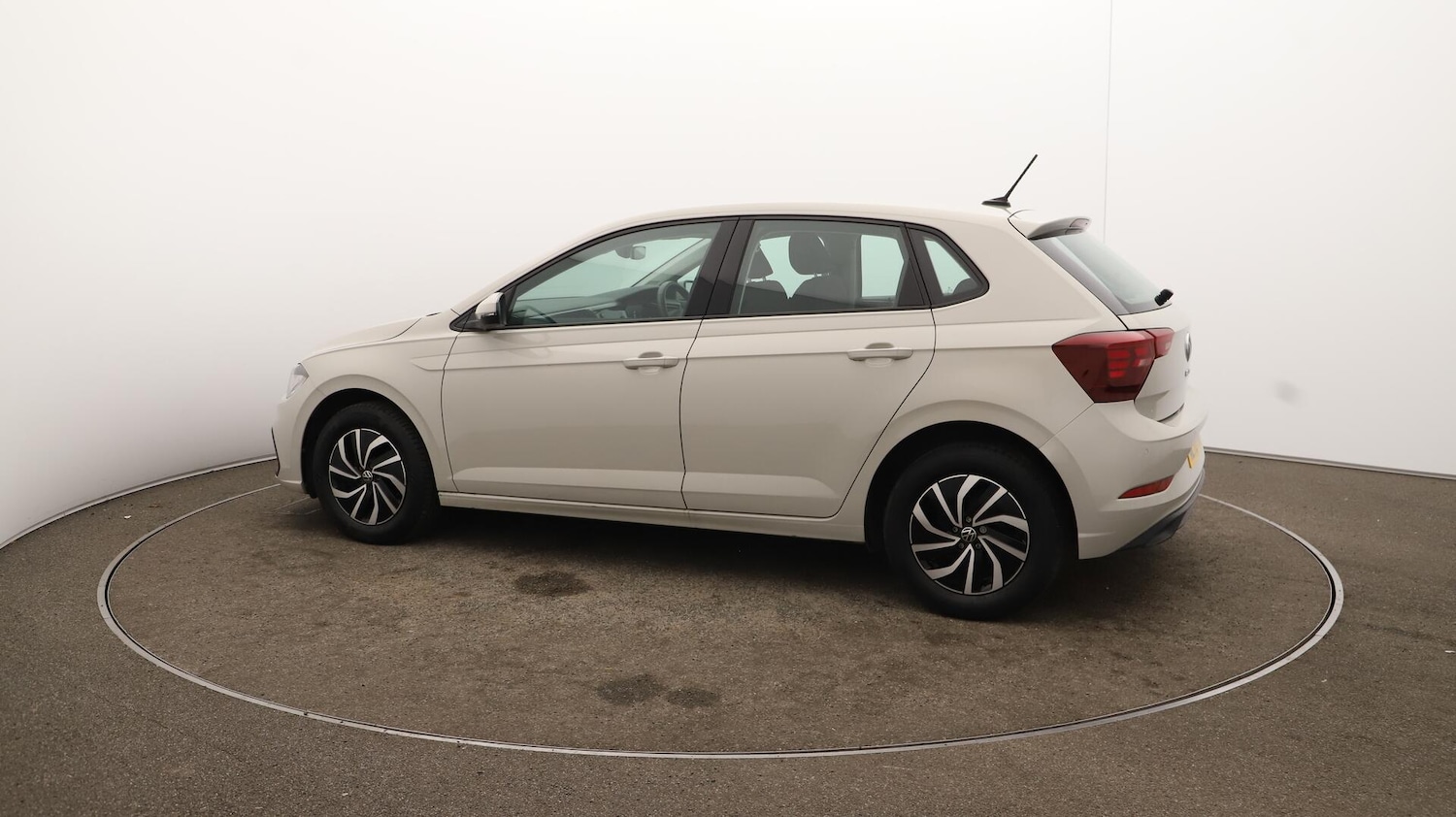 Used Volkswagen Polo for sale - 76472232: Photo 49
