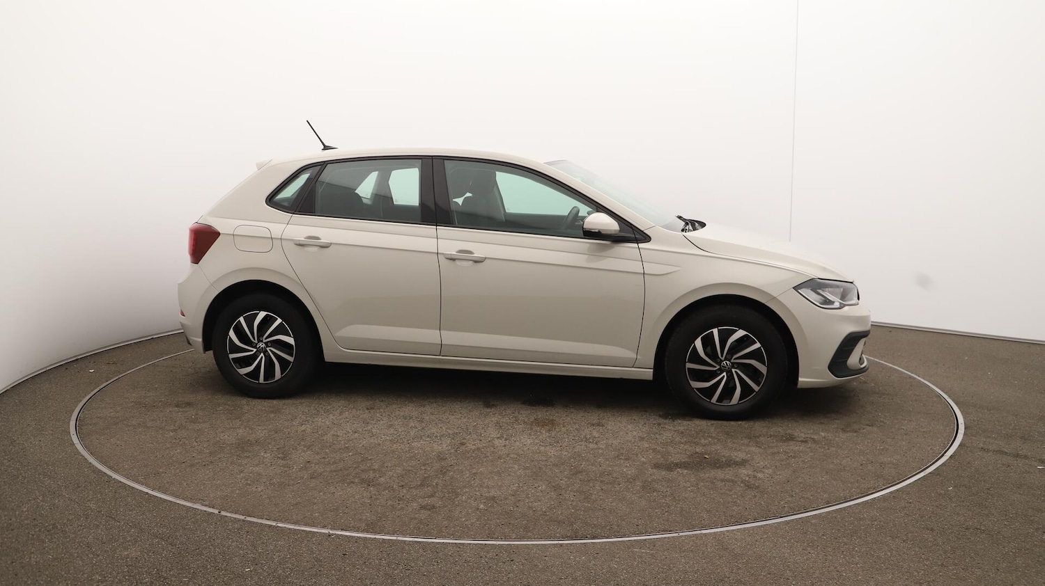 Used Volkswagen Polo for sale - 76472232: Photo 50