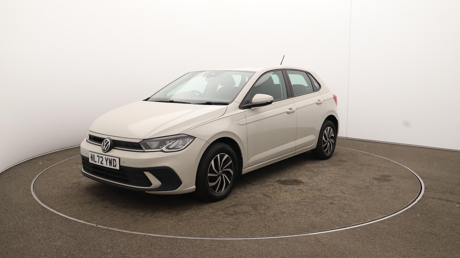 Used Volkswagen Polo for sale - 76472232: Photo 71