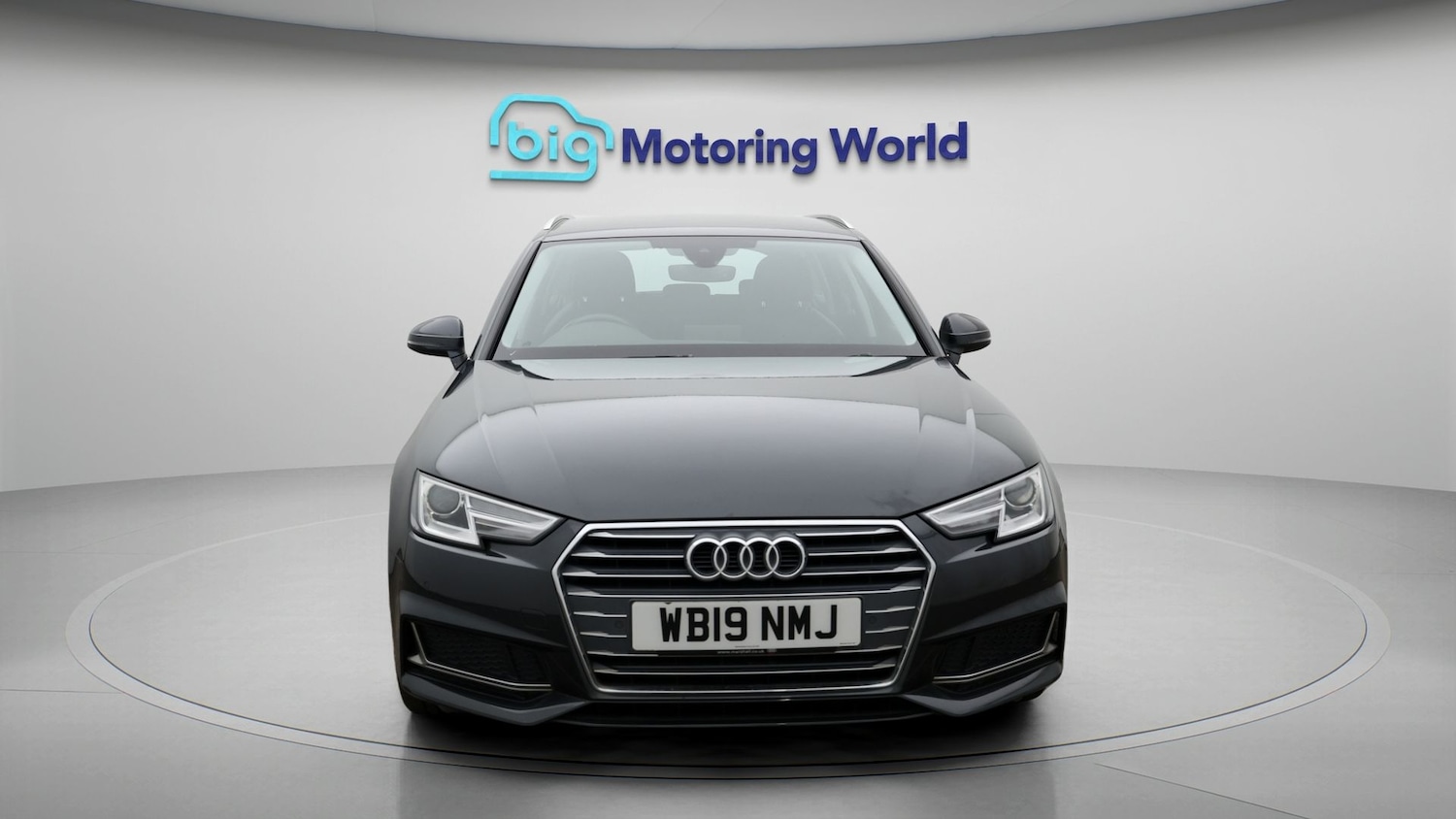 Used Audi A4 2019 for sale - 77931482: Photo 2