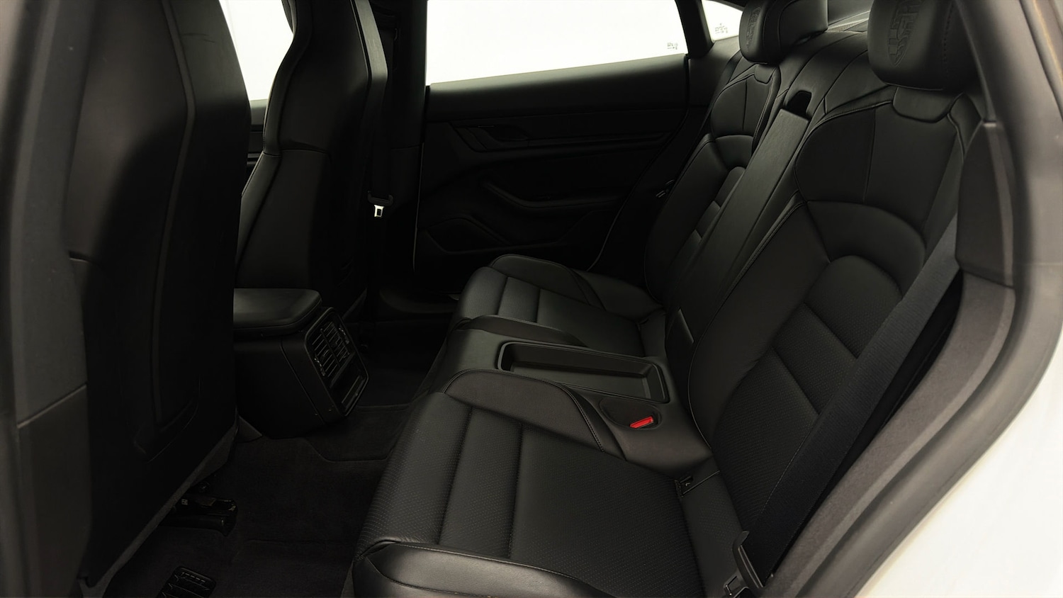 Used Porsche Taycan 2022 for sale - 78080456: Photo 15