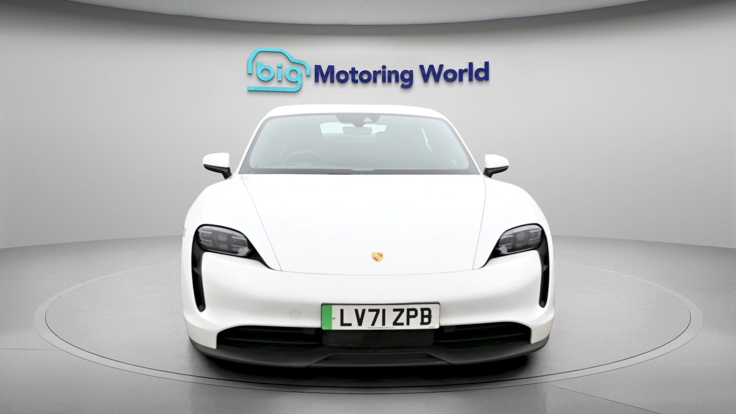 Used Porsche Taycan 2022 for sale - 78080456: Photo 2