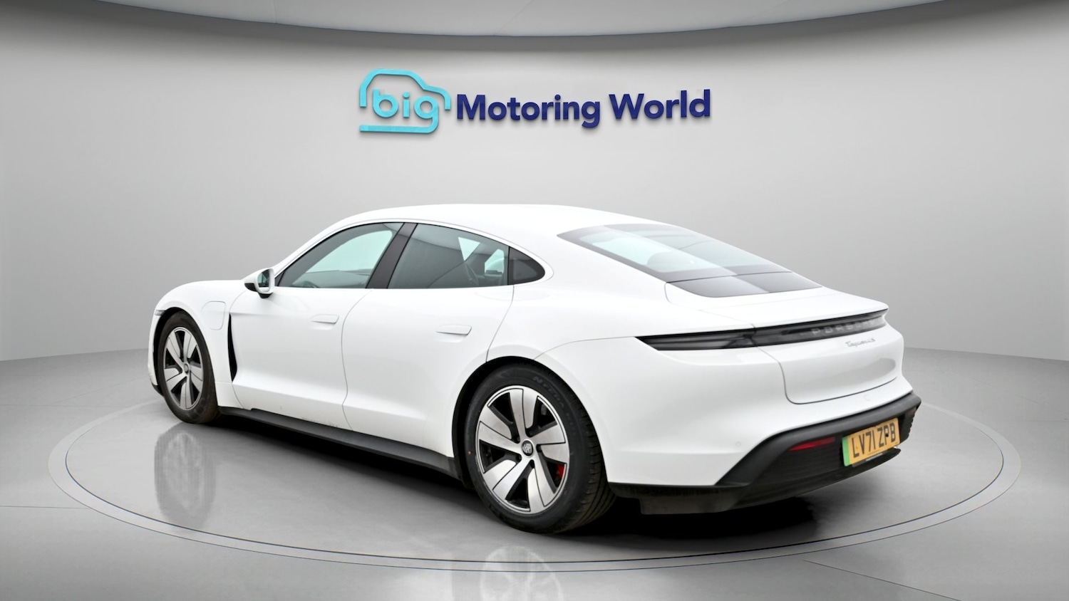 Used Porsche Taycan 2022 for sale - 78080456: Photo 5