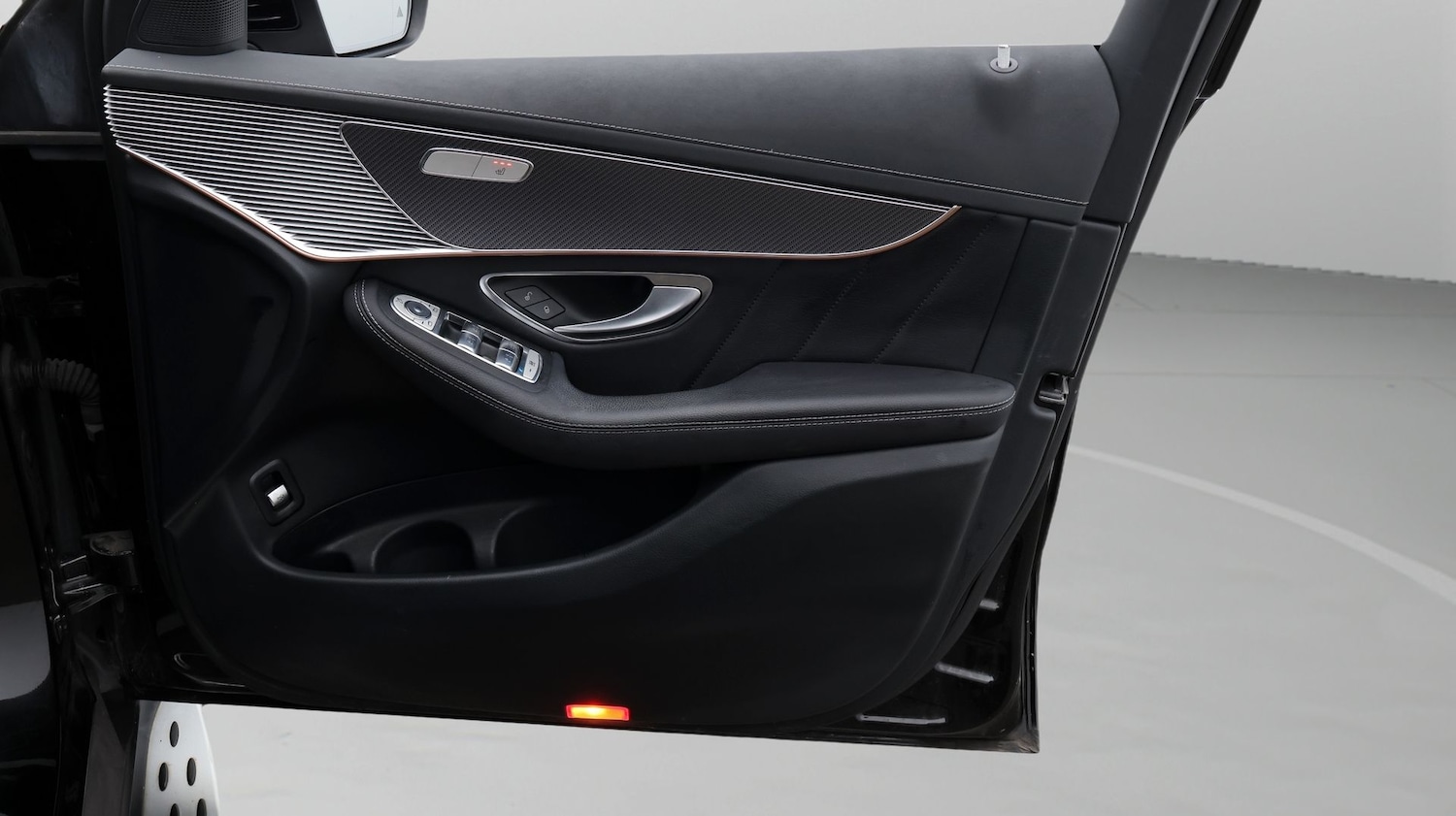 Used Mercedes-Benz EQC 2022 for sale - 77640902: Photo 15