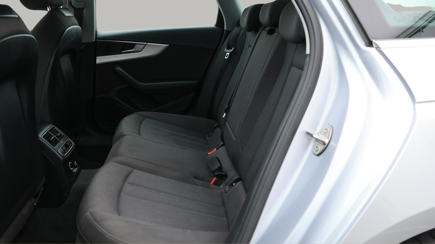 Used Audi A4 Avant 2020 for sale - 76166554: Photo 17
