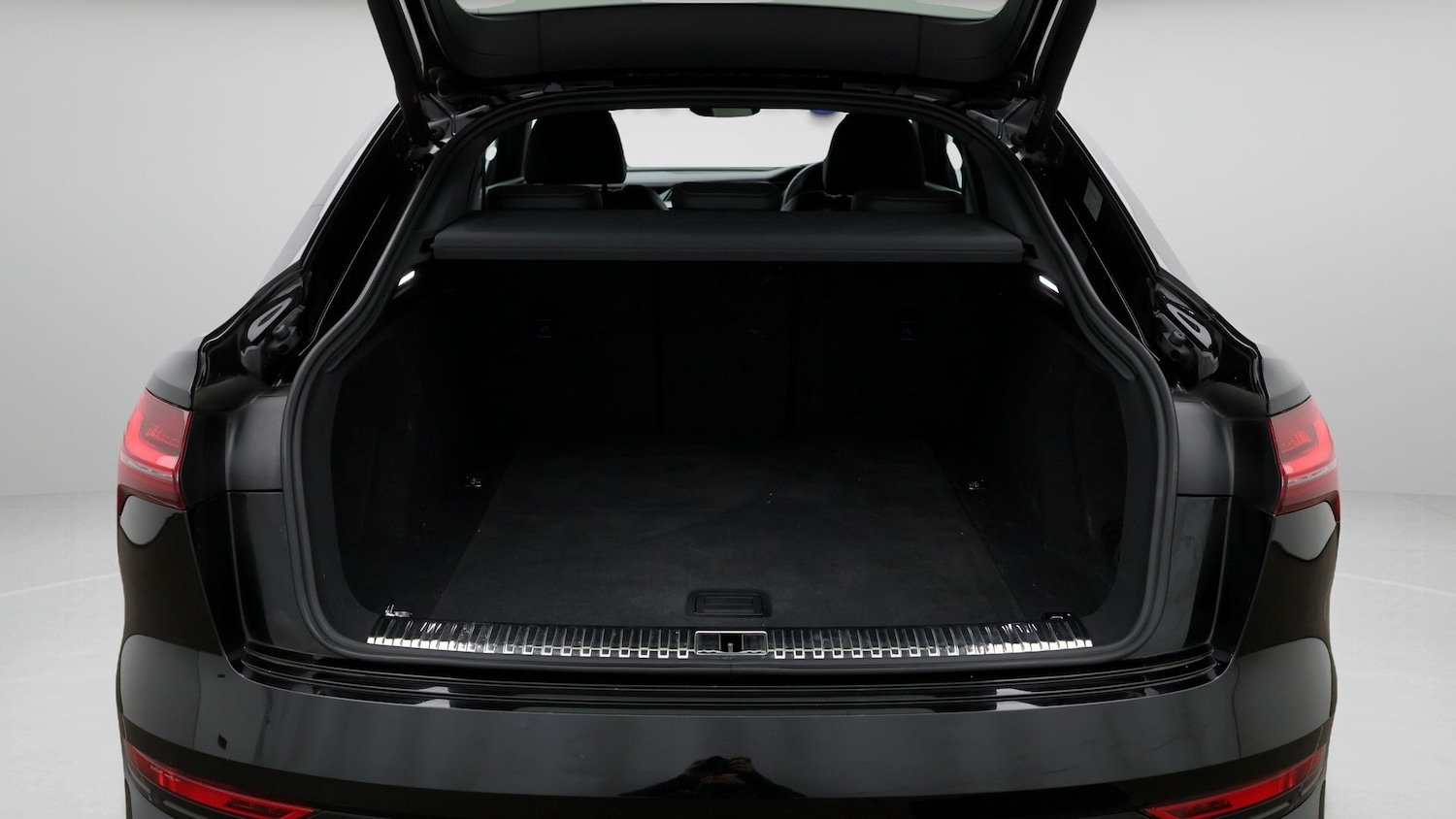 Used Audi e-tron 2022 for sale - 77749629: Photo 17