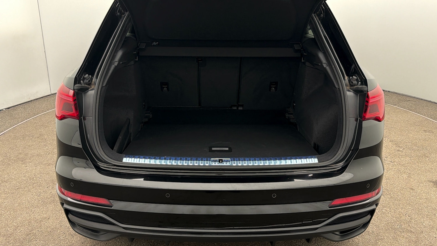 Used Audi Q3 for sale - 77831181: Photo 16