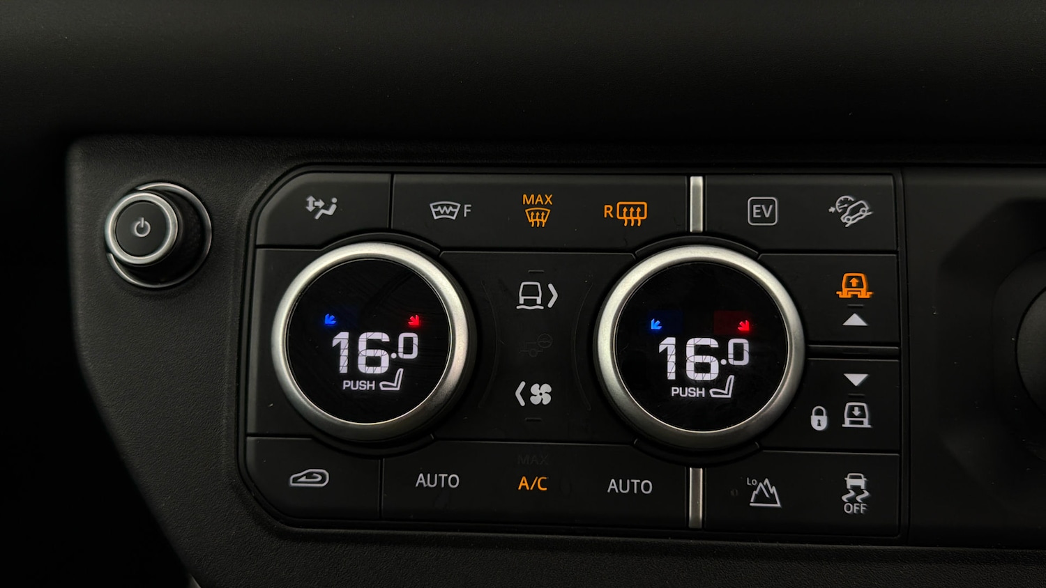 Used Land Rover Defender 2024 for sale - 77965766: Photo 11