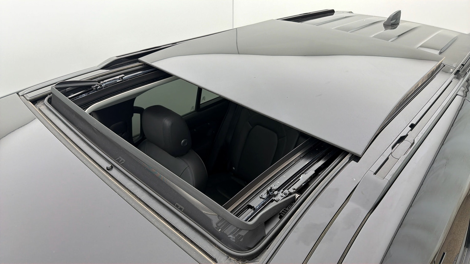 Used Land Rover Defender 2024 for sale - 77965766: Photo 25