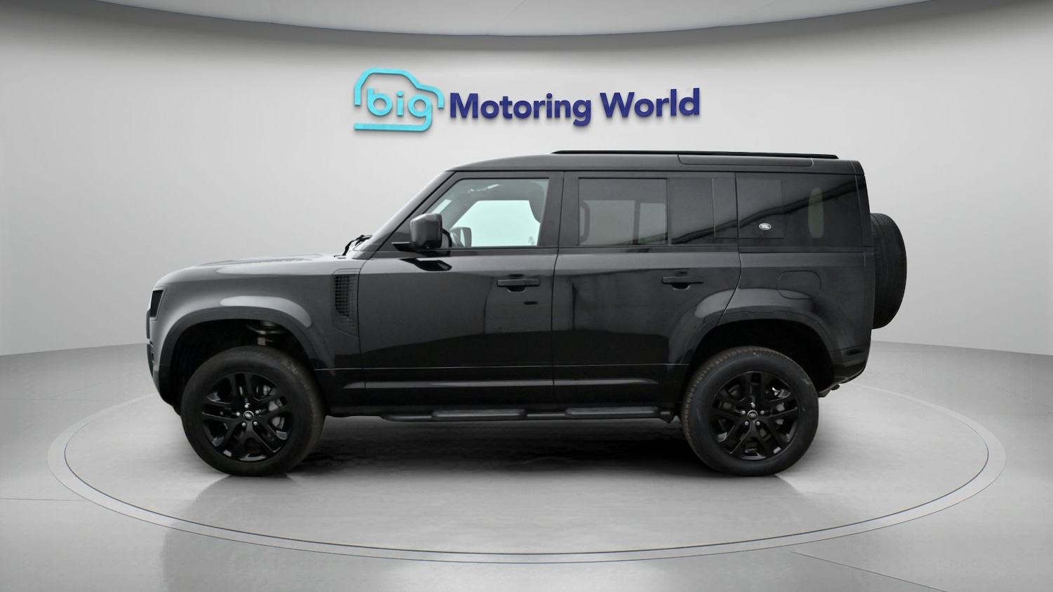 Used Land Rover Defender 2024 for sale - 77965766: Photo 4