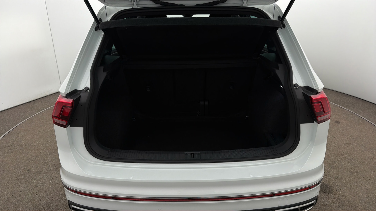 Used Volkswagen Tiguan 2023 for sale - 78039093: Photo 16