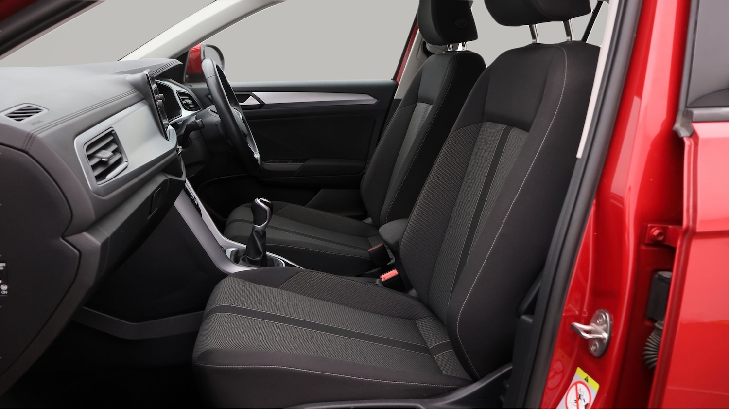 Used Volkswagen T-Roc 2023 for sale - 77746140: Photo 14