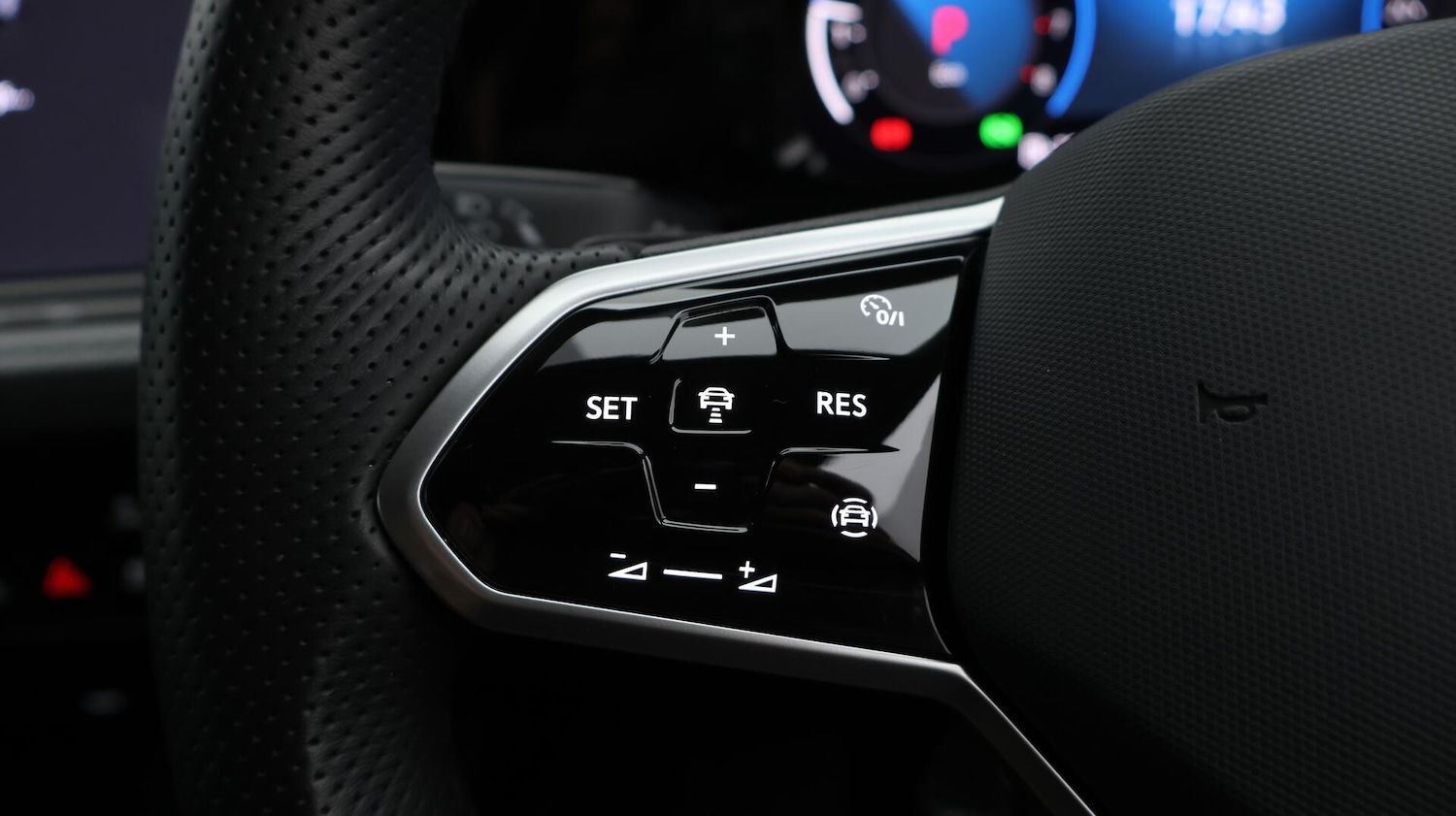 Used Volkswagen Golf 2023 for sale - 75941233: Photo 41