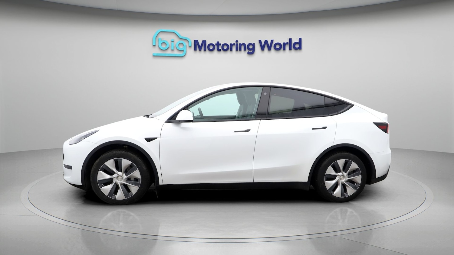 Used Tesla Model Y 2024 for sale - 77195144: Photo 4