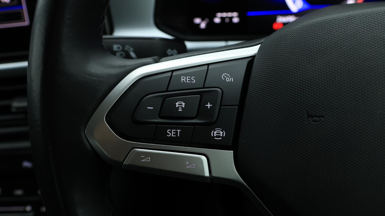 Used Volkswagen T-Roc 2022 for sale - 76215534: Photo 24