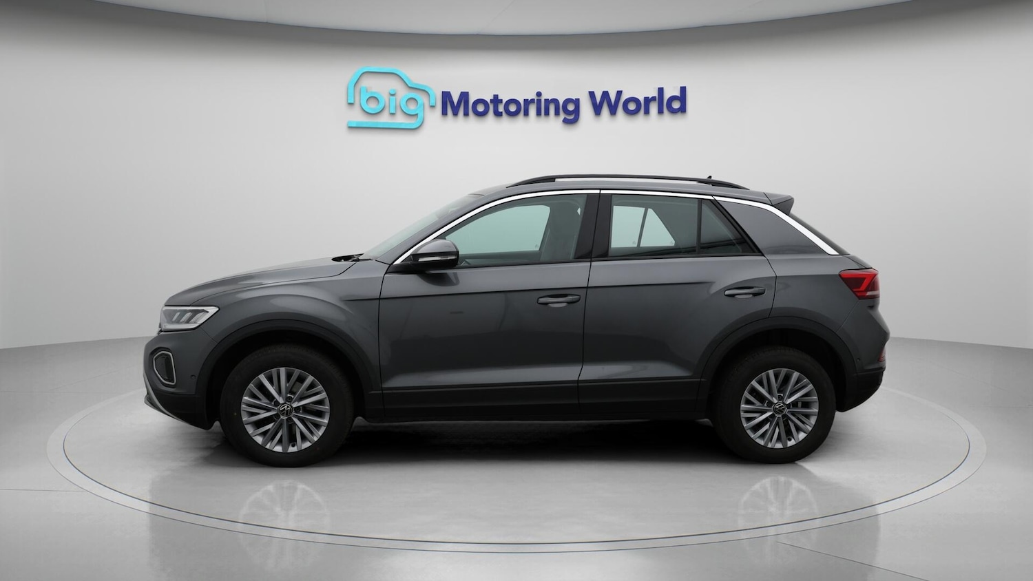 Used Volkswagen T-Roc 2022 for sale - 76215534: Photo 5