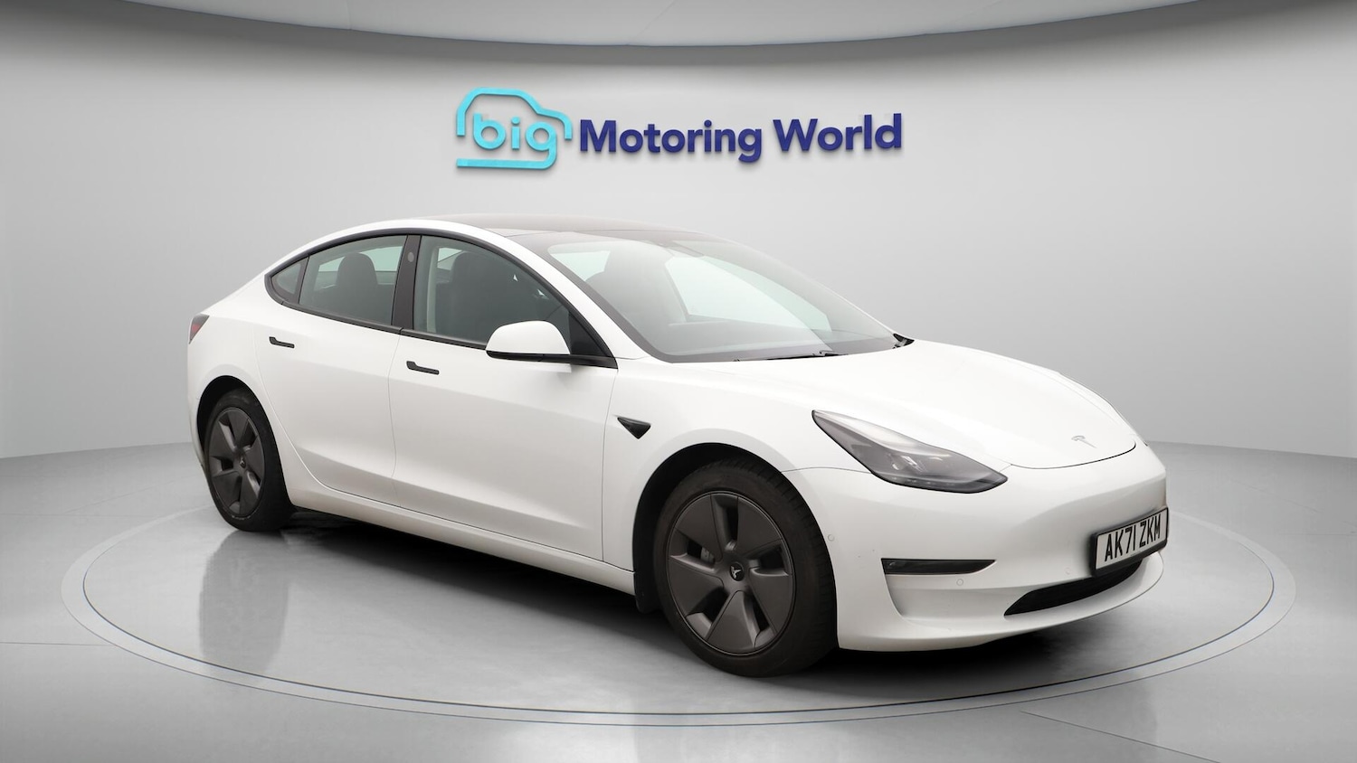 Used Tesla Model 3 2021 for sale - 76446890: Photo 2