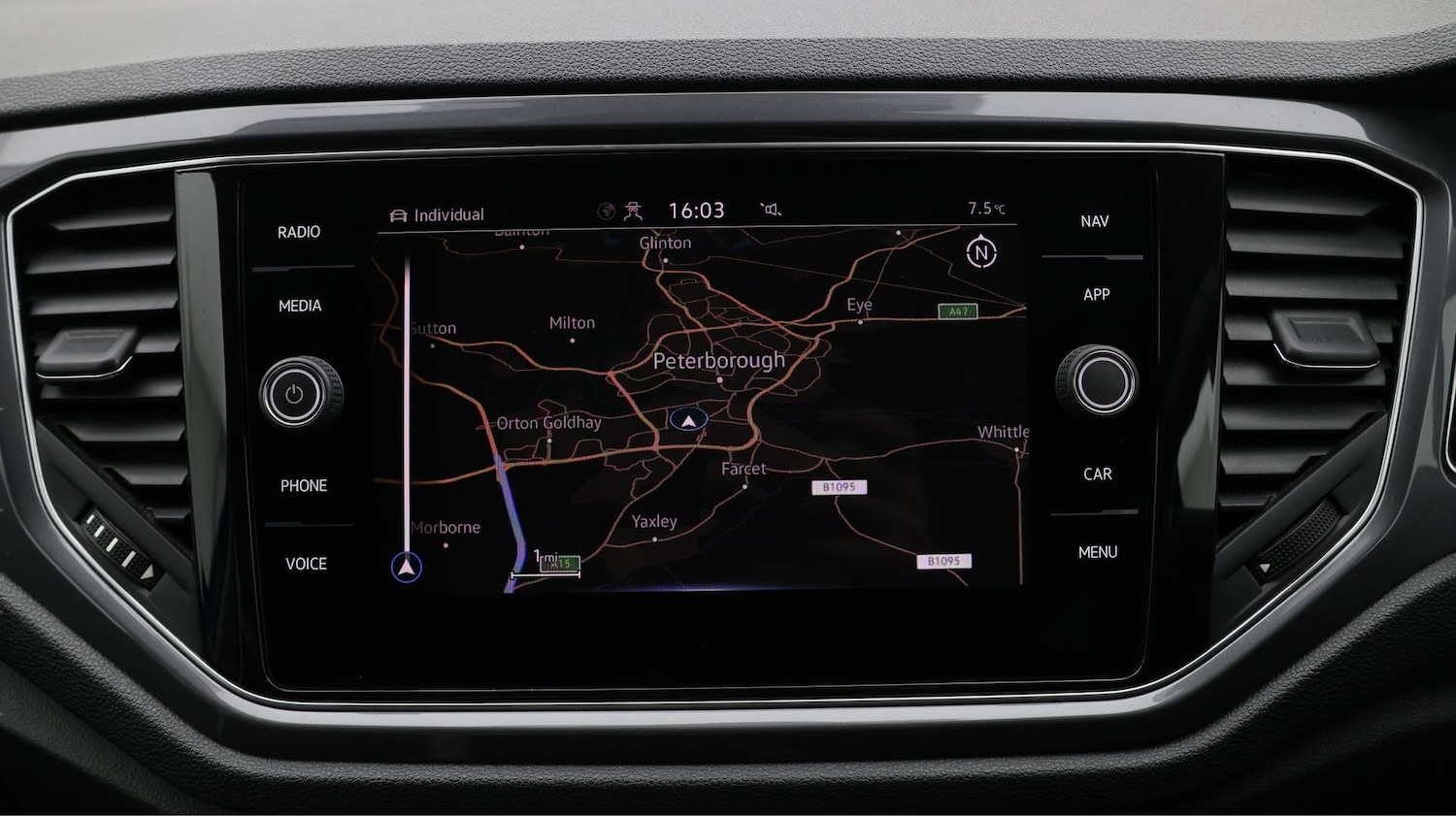 Used Volkswagen T-Roc 2021 for sale - 77541764: Photo 11