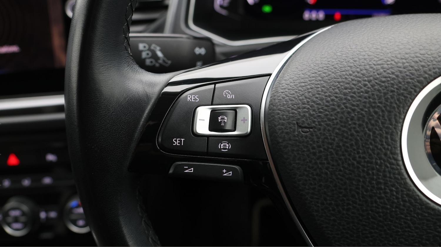 Used Volkswagen T-Roc 2021 for sale - 77541764: Photo 24