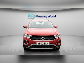 Used Volkswagen T-Roc 2023 for sale - 77475538: Photo