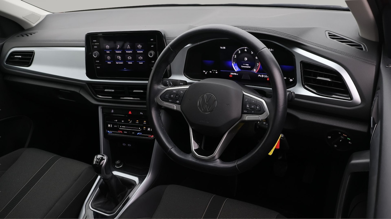 Used Volkswagen T-Roc 2023 for sale - 77475538: Photo 9