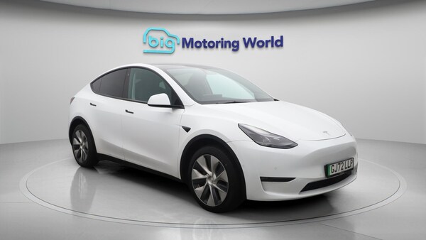 Used Tesla Model Y 2022 for sale - 76174908: Photo 2