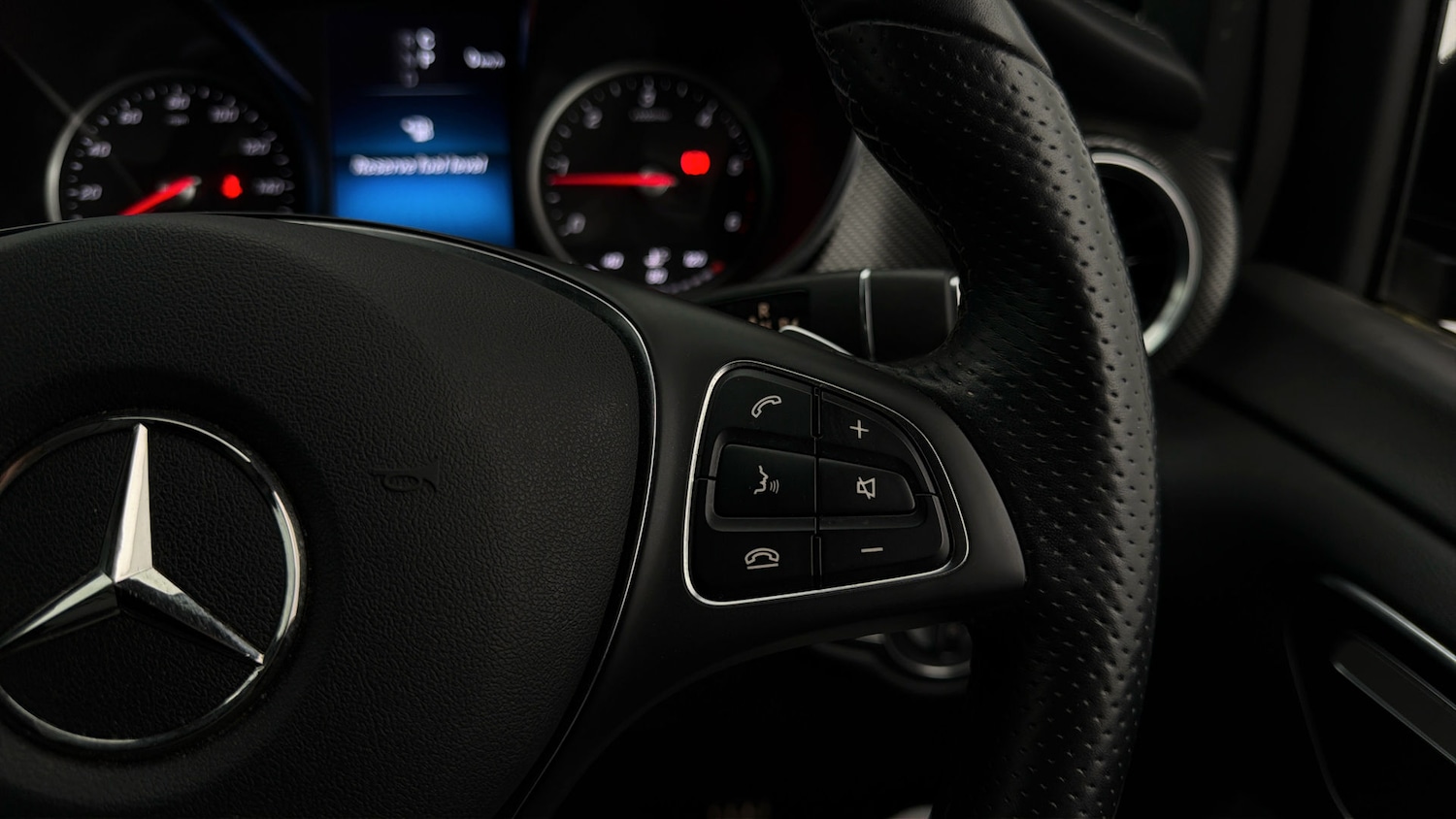 Used Mercedes-Benz V-Class 2023 for sale - 78031499: Photo 25